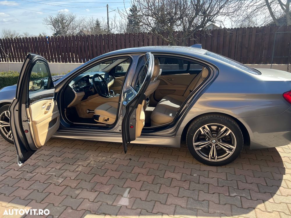 BMW Seria 5 520d Sport-Aut. - 12