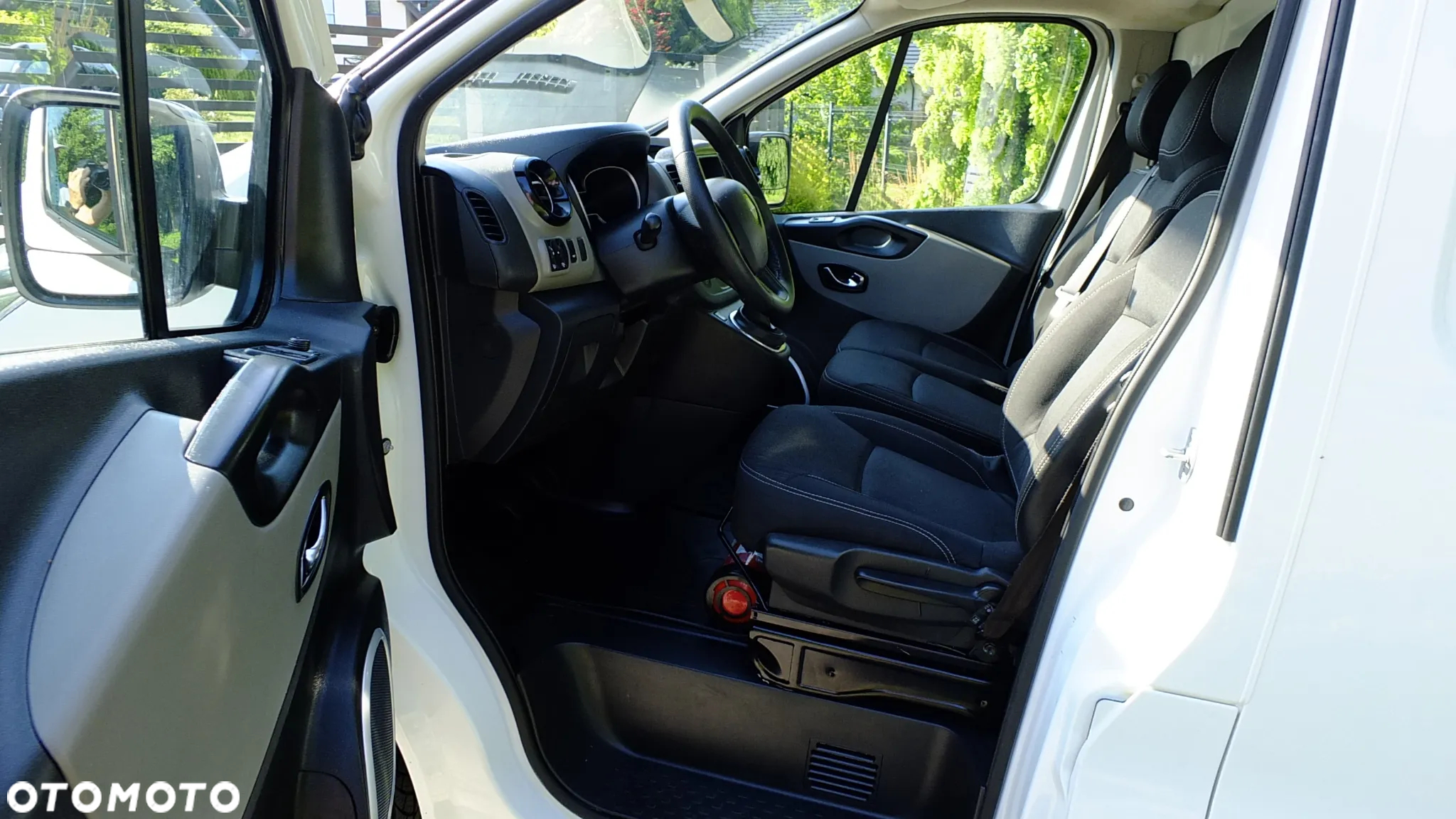 Renault Trafic - 11
