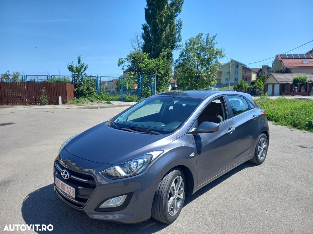 Hyundai i30 blue 1.6 CRDi Style - 17