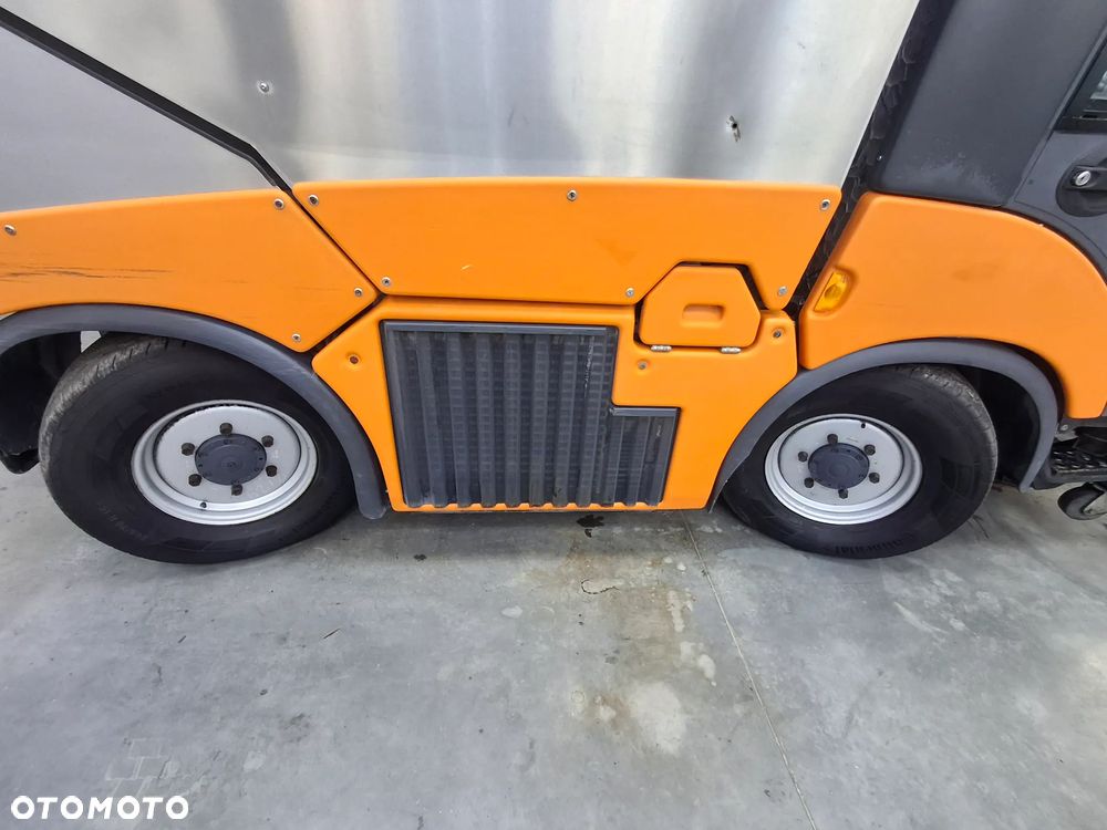 Inny Zamiatarka Hako Citymaster 2000 Klimatyzacja 2 Osie Skrętne Oświetlenie Ostrzegawcze Zamiatarka Chodnikowa PM10 - 12