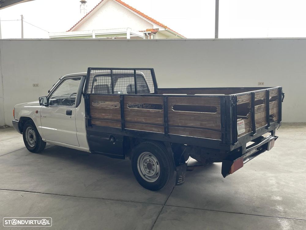 Mitsubishi L200 2.5D c/Direção Assistida - 3