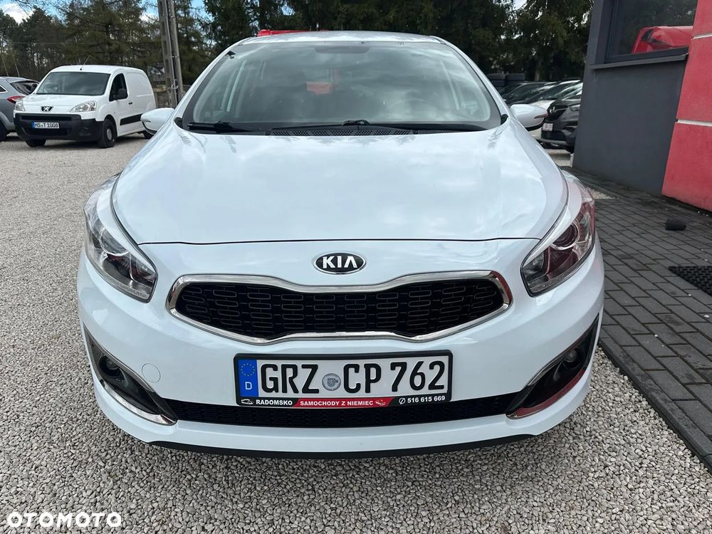 Kia Ceed 1.6 GDI ISG Vision - 19