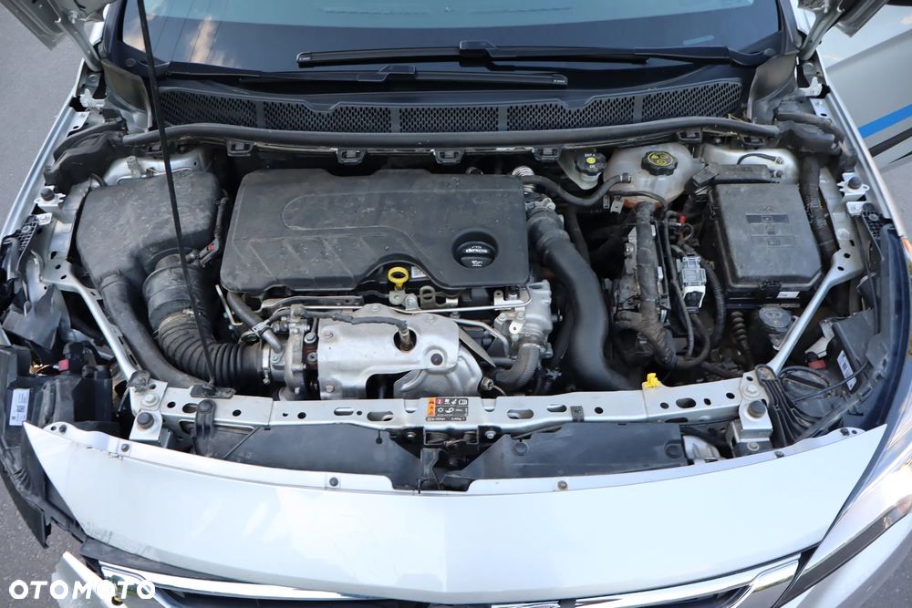 Opel Astra 1.6 CDTI Sports Tourer Active - 17