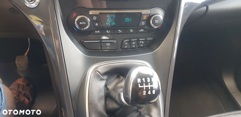 Ford Kuga - 9