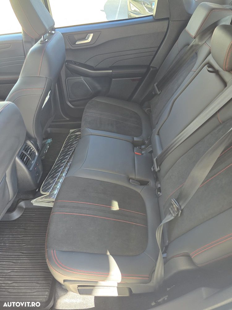 Ford Kuga 2.5 Duratec FWD FHEV ST-Line X - 6