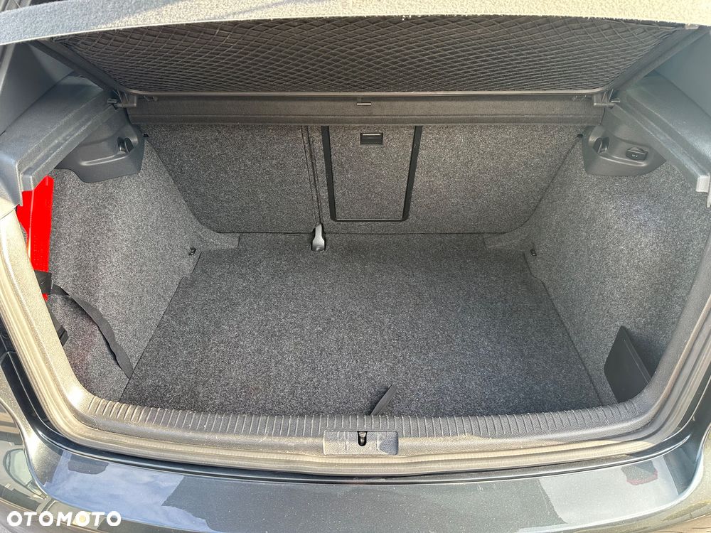 Volkswagen Golf 2.0 GTI DSG Edition 35 - 16