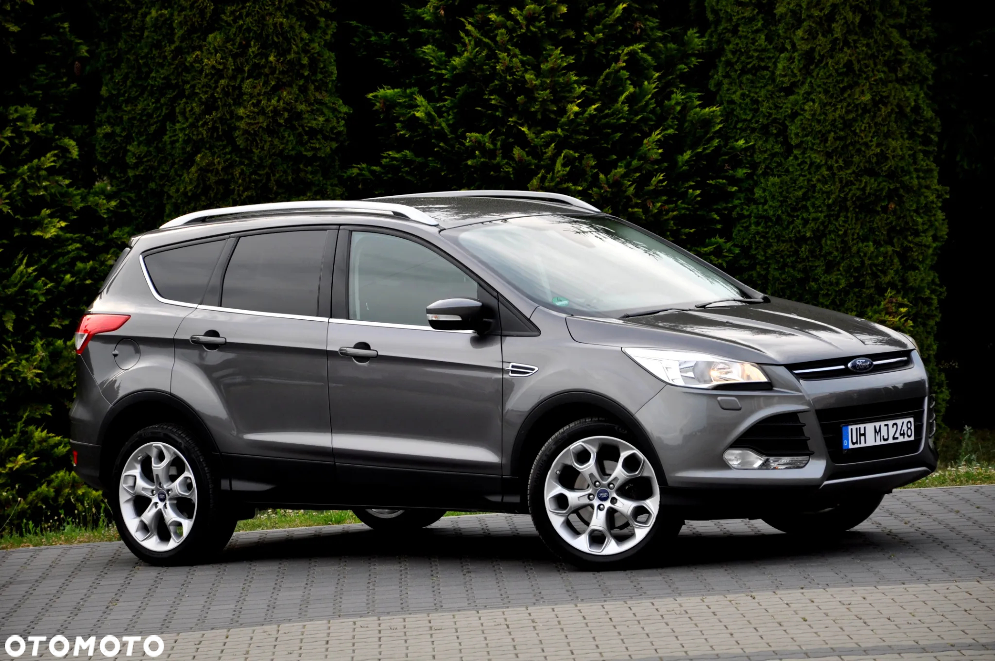 Ford Kuga 1.6 EcoBoost 2x4 Titanium - 9