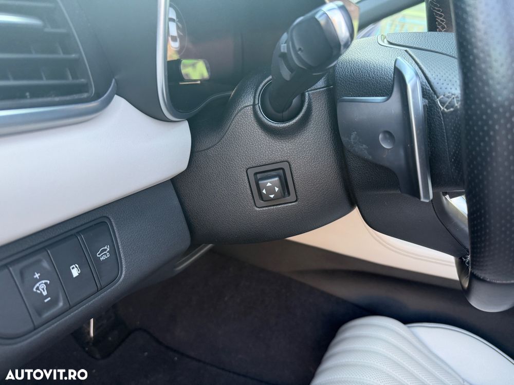 Genesis G70 - 24