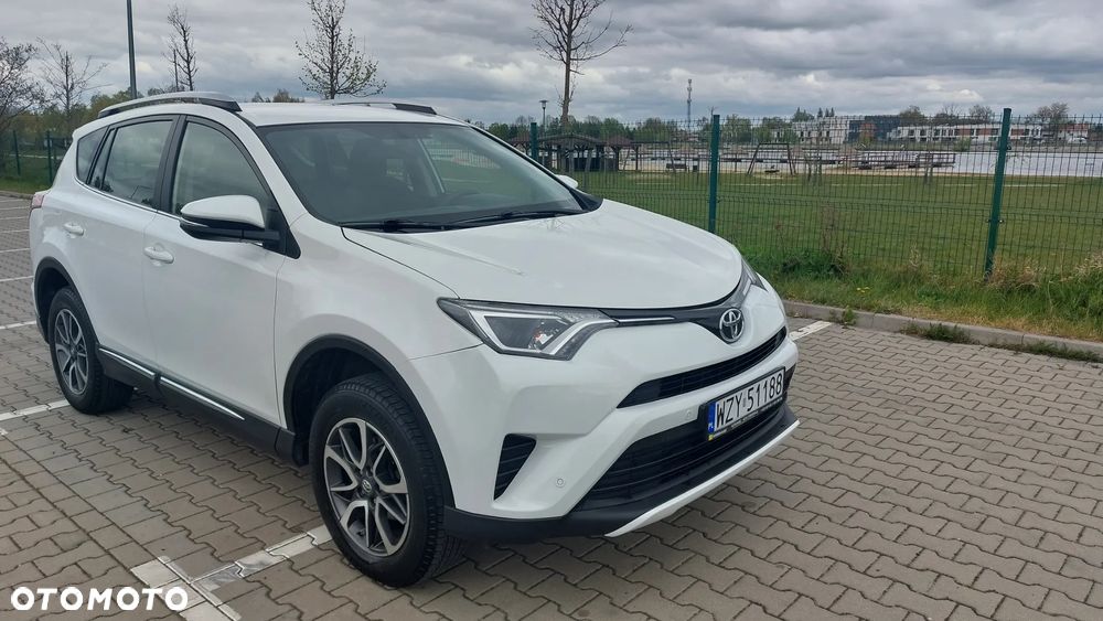 Toyota RAV4 - 8