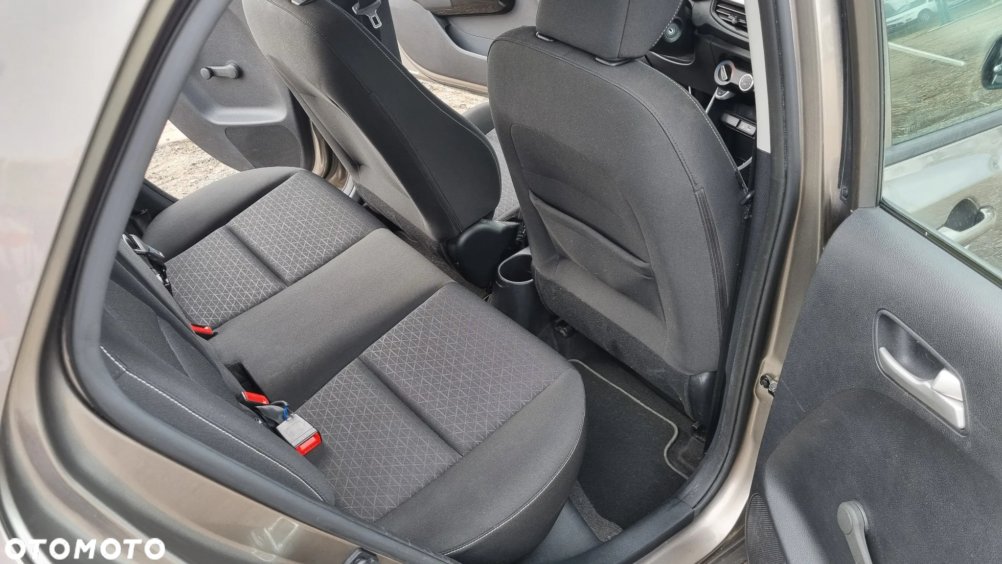 Kia Picanto 1.0 Attract - 22