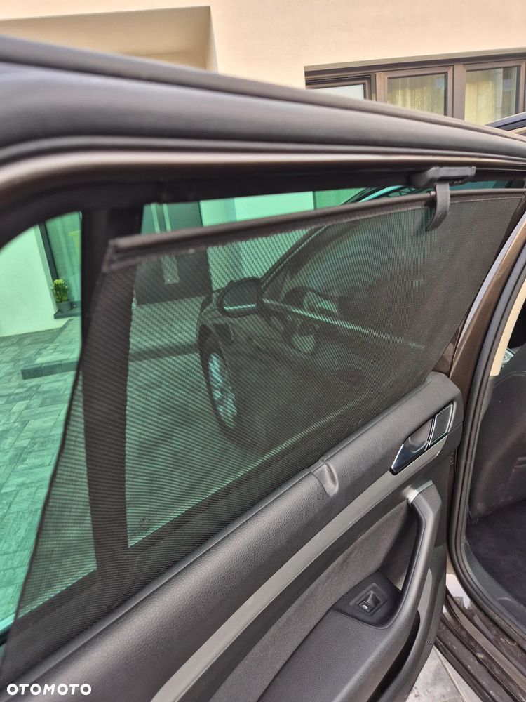 Volkswagen Passat 2.0 TDI (BlueMotion Technology) Highline - 35