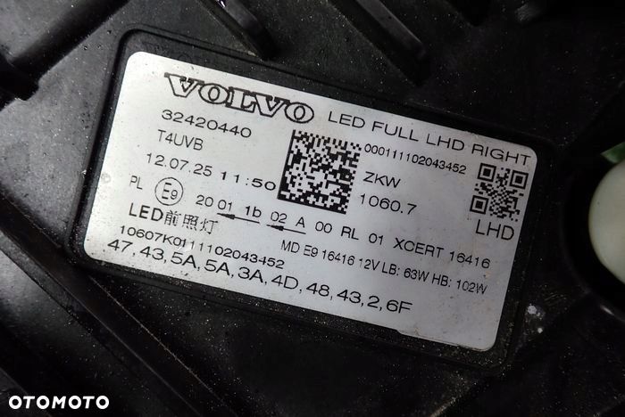 VOLVO XC60 II FULL LED LIFT 20- reflektor prawy lampa prawa - 9