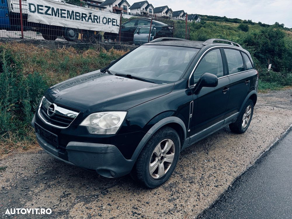 Usa fata spate Opel Antara