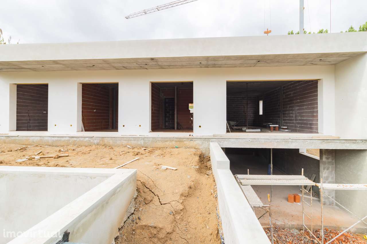 Moradias T3 térreas com piscina - 10min de São Martinho do Porto - Grande imagem: 5/48