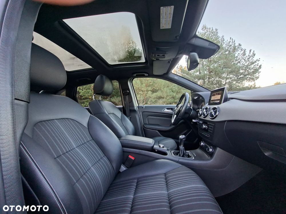 Mercedes-Benz Klasa B 180 BlueEFFICIENCY Edition 1 - 26