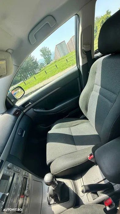 Toyota Avensis 1.8 Executiv - 2