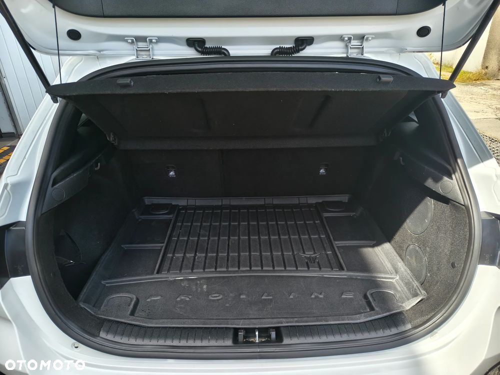 Kia Ceed 1.6 T-GDI GT DCT - 10