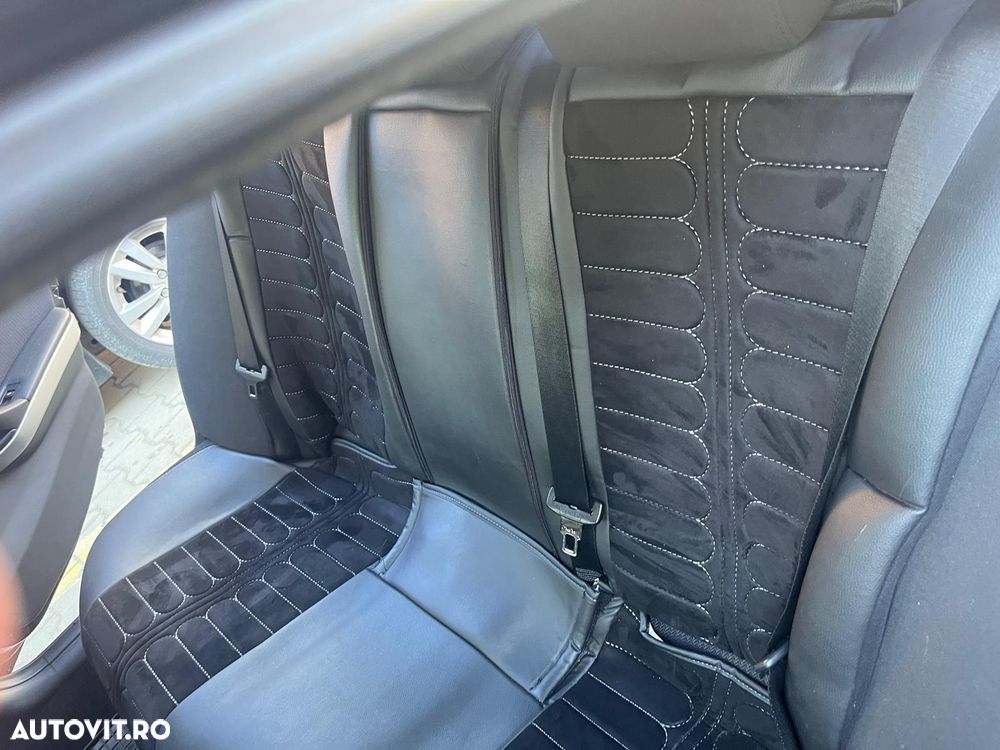 BMW Seria 3 320d DPF Efficient Dynamics Edition - 7