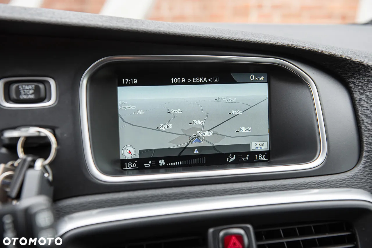 Volvo V40 D2 Drive-E SCR Momentum - 24