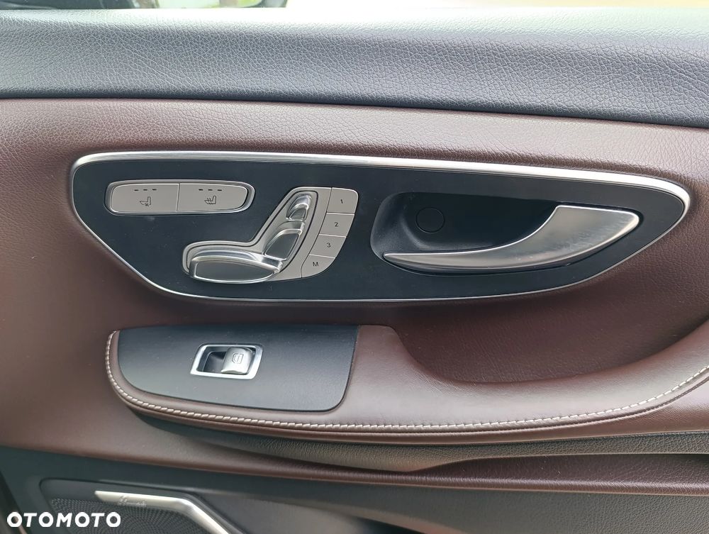 Mercedes-Benz Klasa V 250 d 4-Matic Exclusive 7G-Tronic - 17