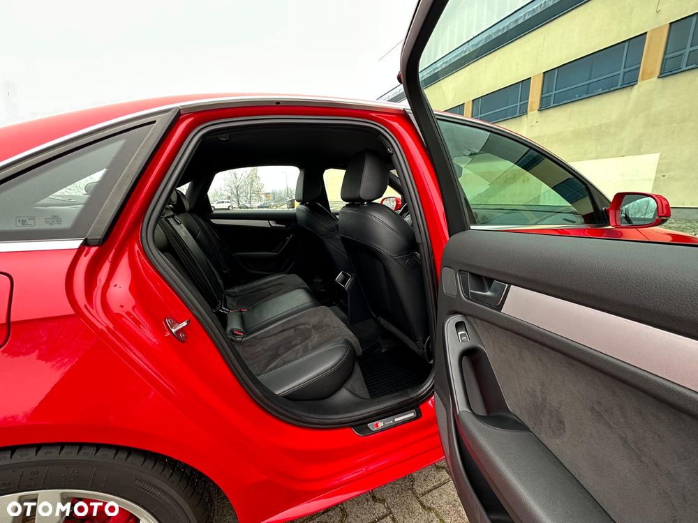 Audi A4 Limousine 1.8 TFSI S line Sportpaket - 23