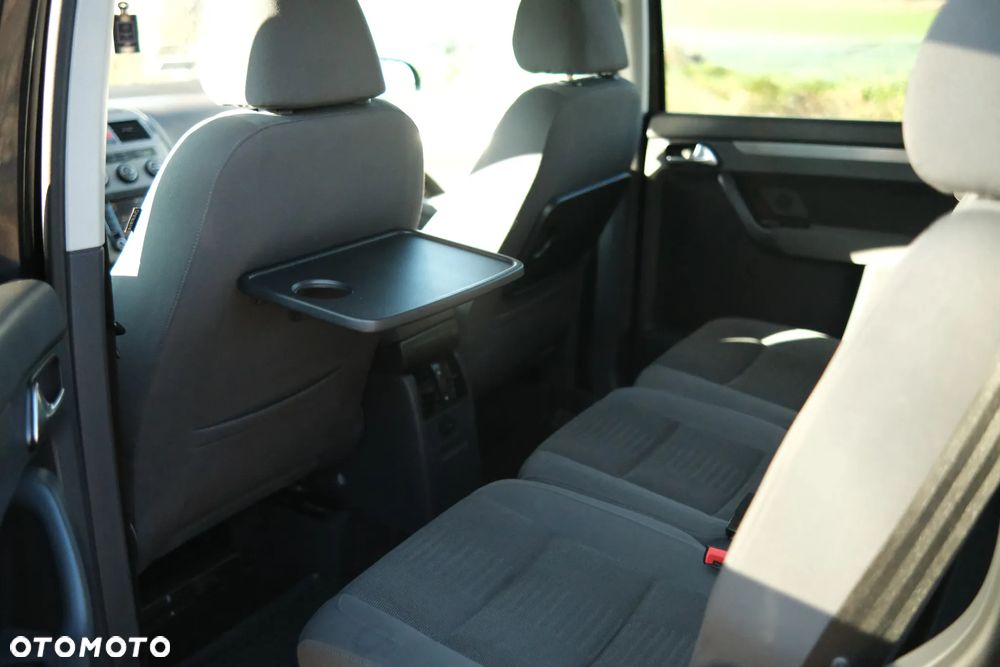 Volkswagen Touran 2.0 TDI DPF Highline - 14