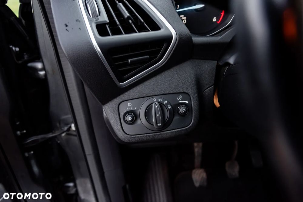 Ford Kuga 2.0 TDCi 2x4 SYNC - 27