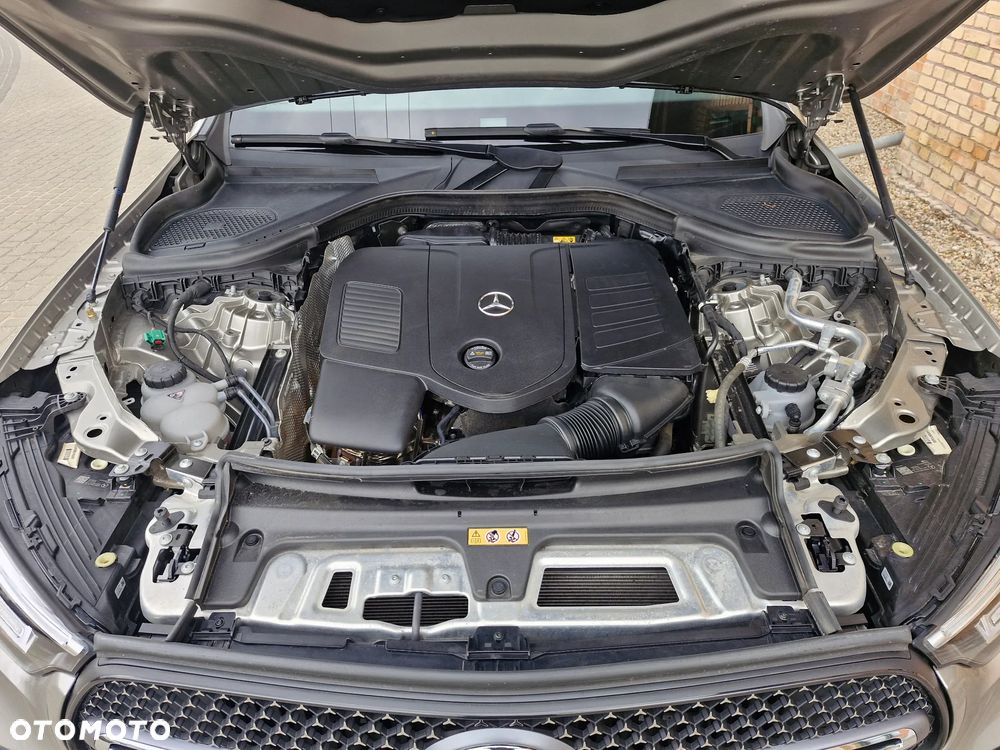 Mercedes-Benz GLC - 32