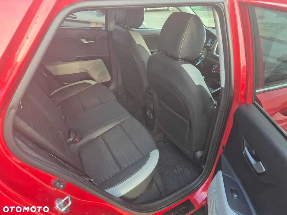 Kia Stonic 1.4 L - 16