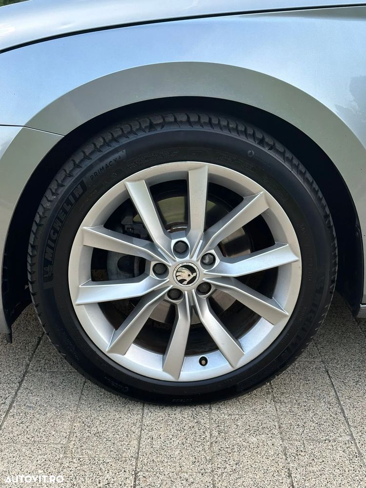 Skoda Superb 2.0 TDI DSG Style - 25