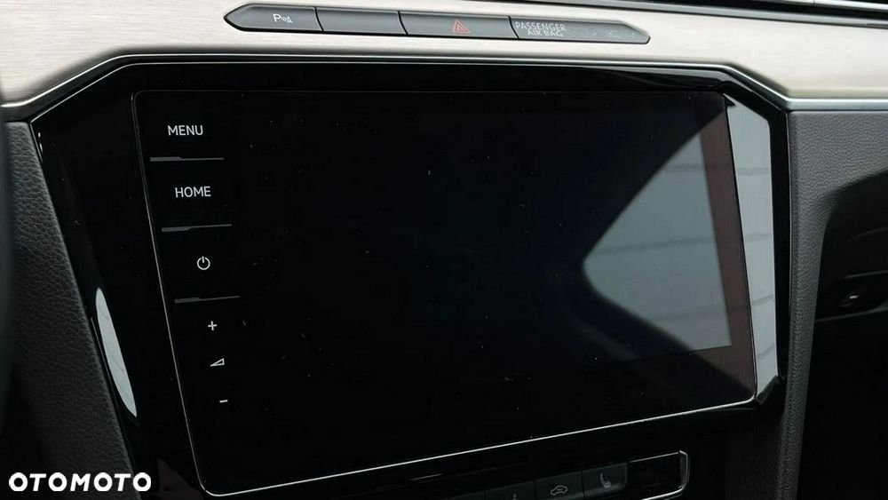 Volkswagen Passat - 25