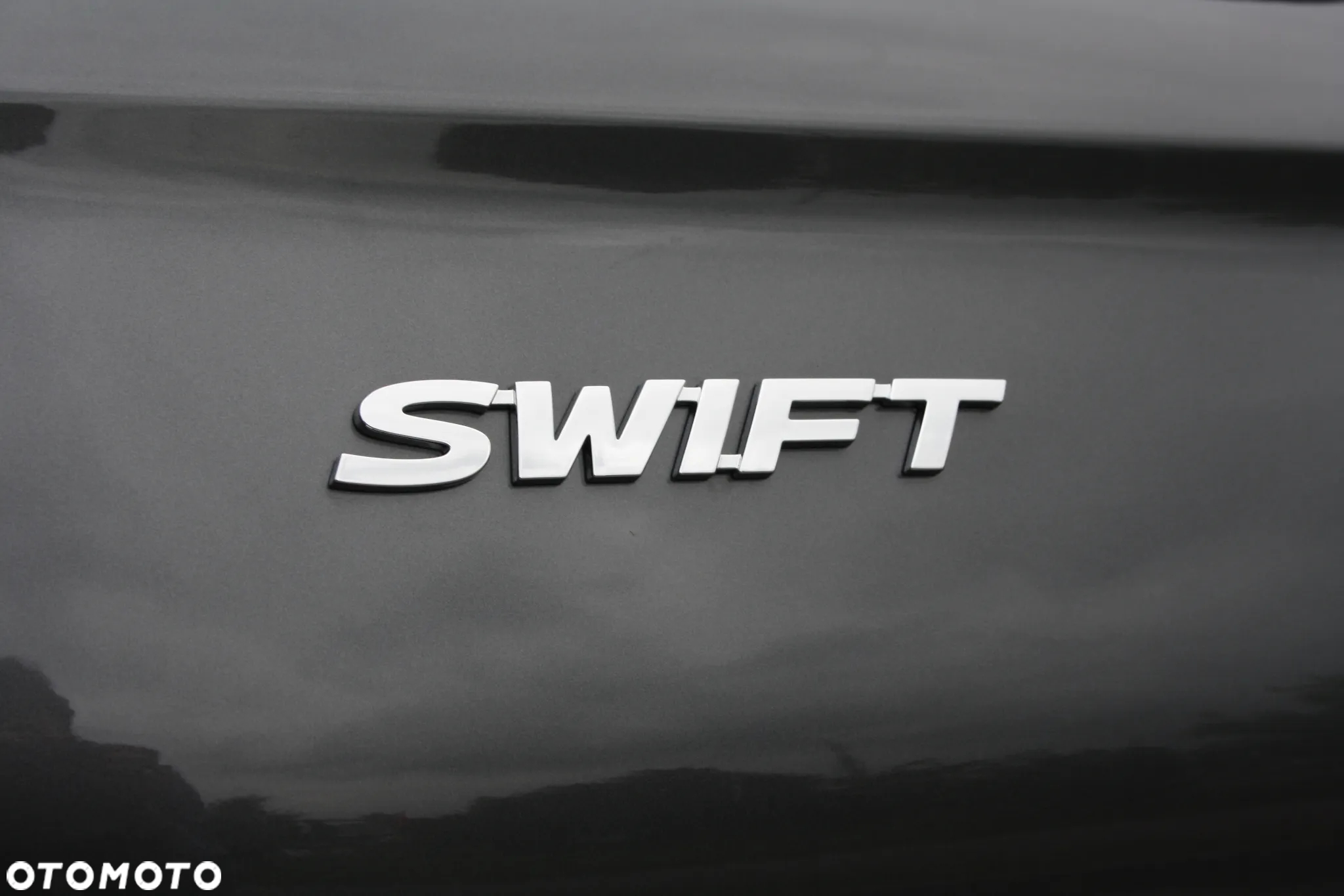Suzuki Swift 1.2 Dualjet SHVS Premium Plus CVT - 10