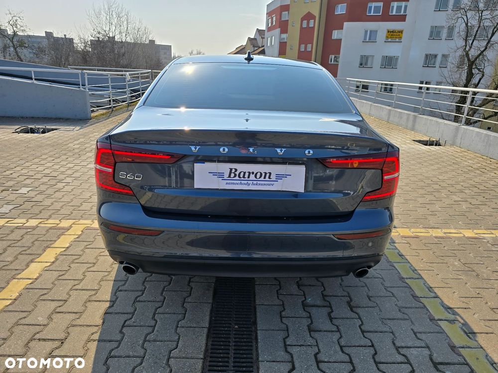 Volvo S60 T5 Momentum Pro - 12