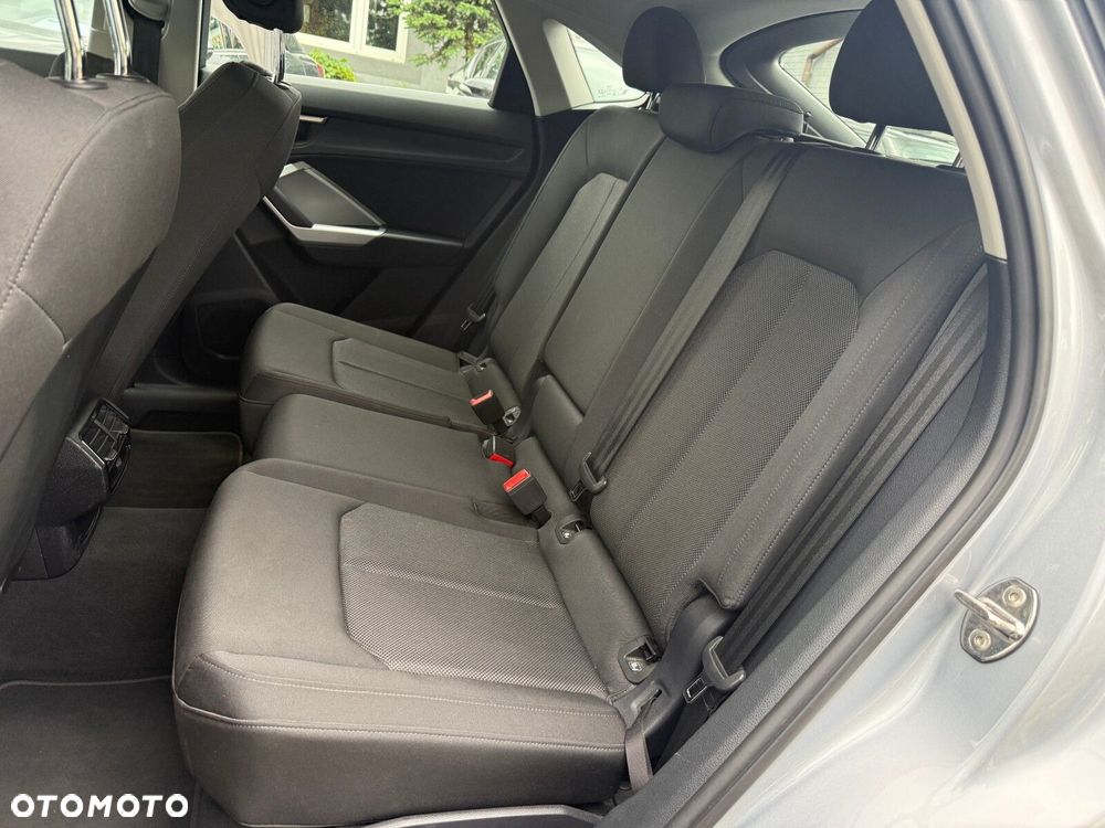 Audi Q3 Sportback - 13