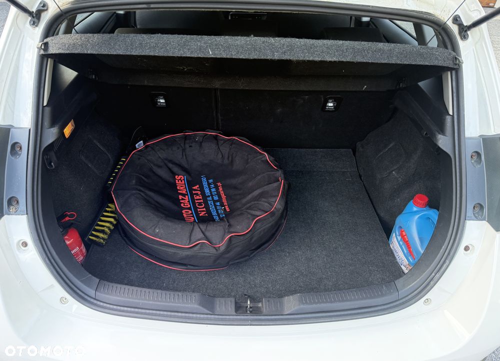 Toyota Auris 1.33 VVT-i Comfort - 14