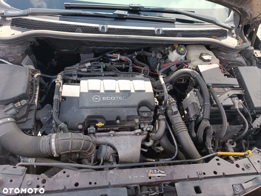 Opel Astra 1.4 Turbo 150 Jahre - 15