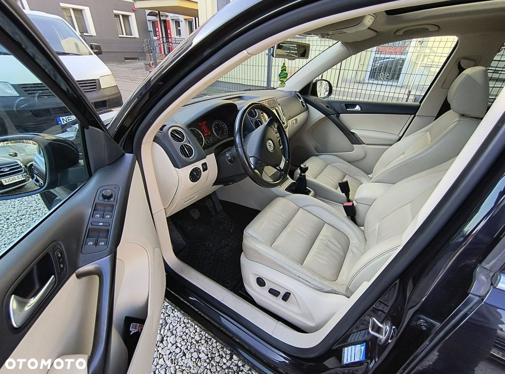 Volkswagen Tiguan 2.0 TDI DPF 4Motion BlueMotion Technology Exclusive - 12