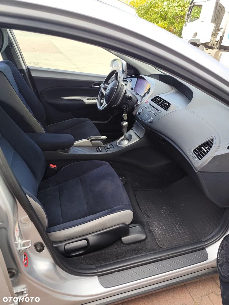 Honda Civic 1.8 Executive - 10