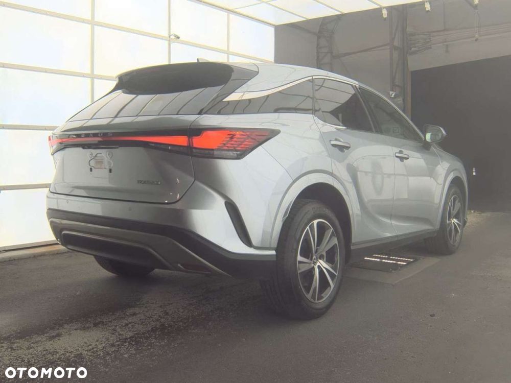 Lexus RX - 9