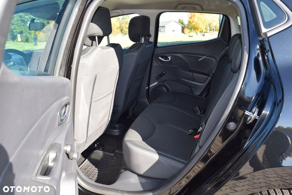 Renault Clio - 25