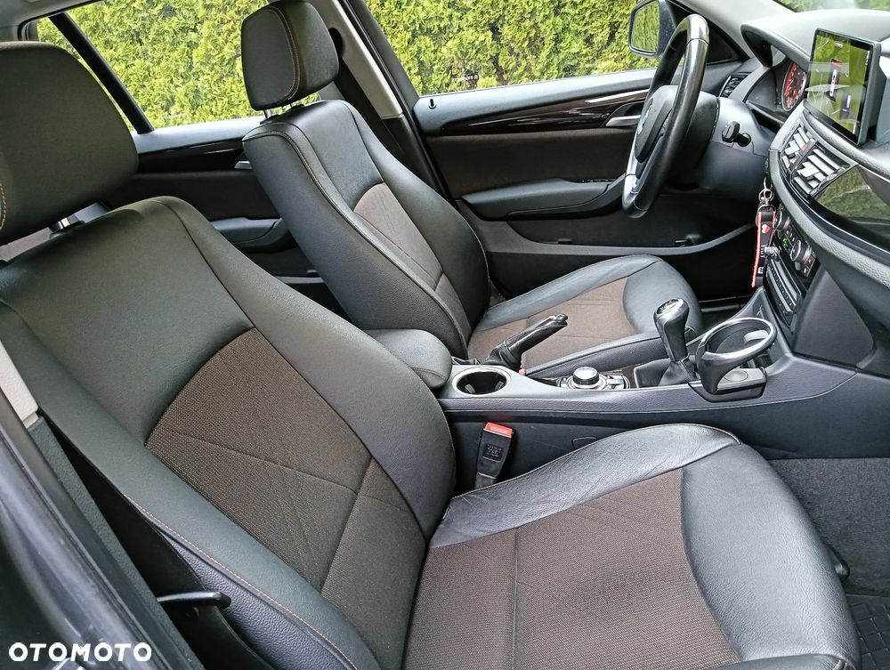 BMW X1 xDrive18d xLine - 13