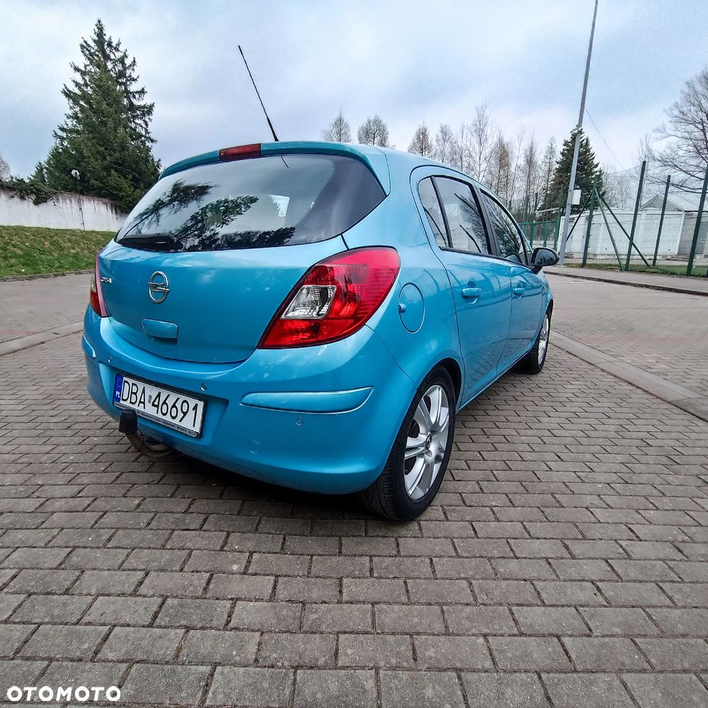 Opel Corsa 1.4 16V Innovation - 16