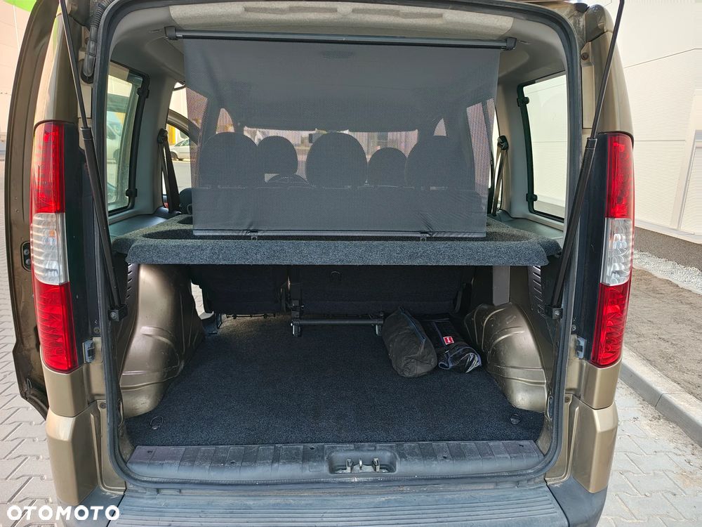 Fiat Doblo 1.4 8V Family - 17