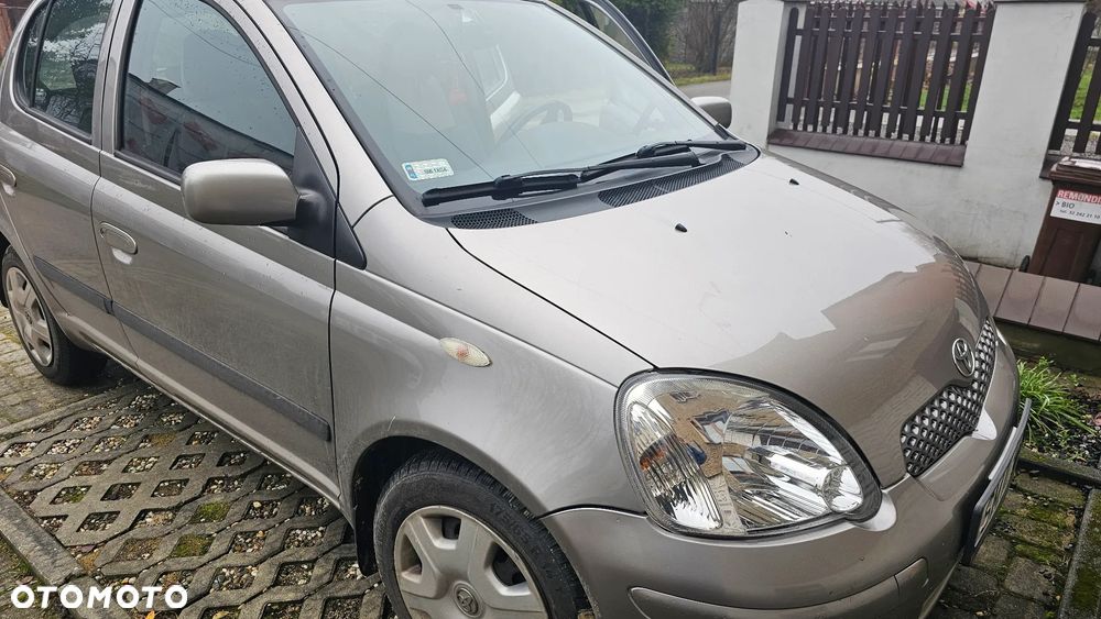 Toyota Yaris - 9
