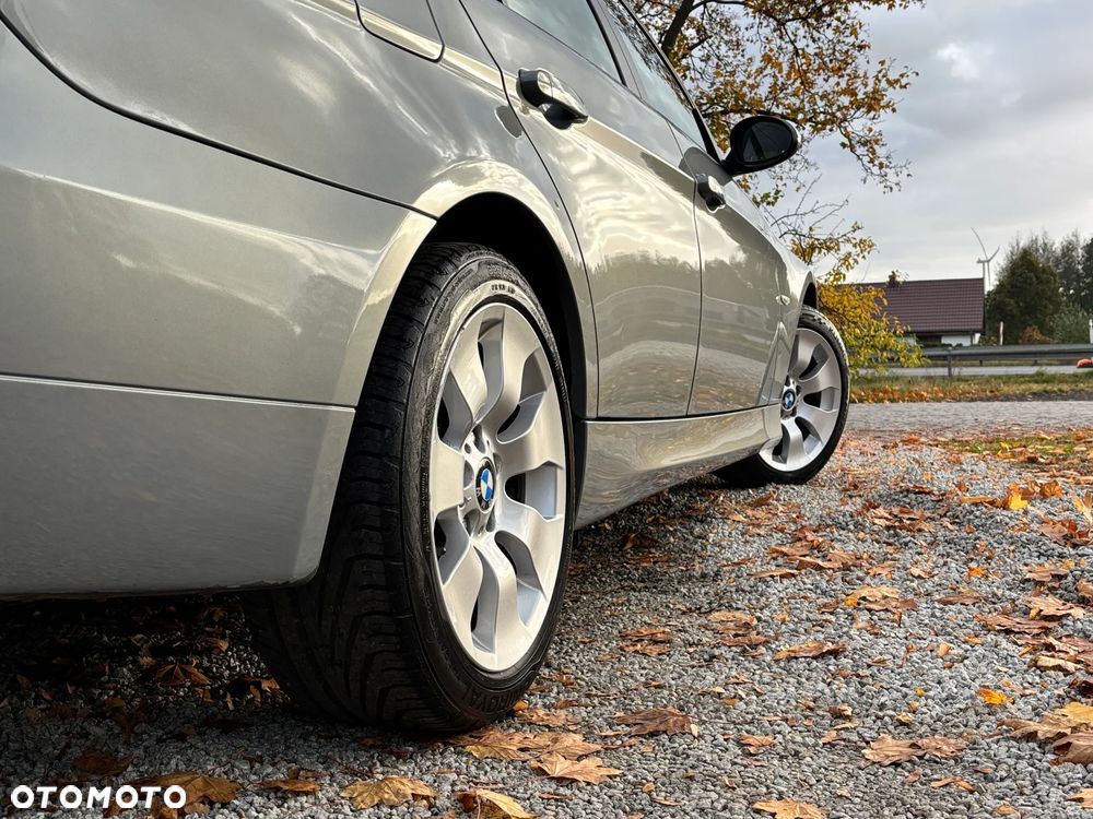 BMW Seria 3 320i - 28