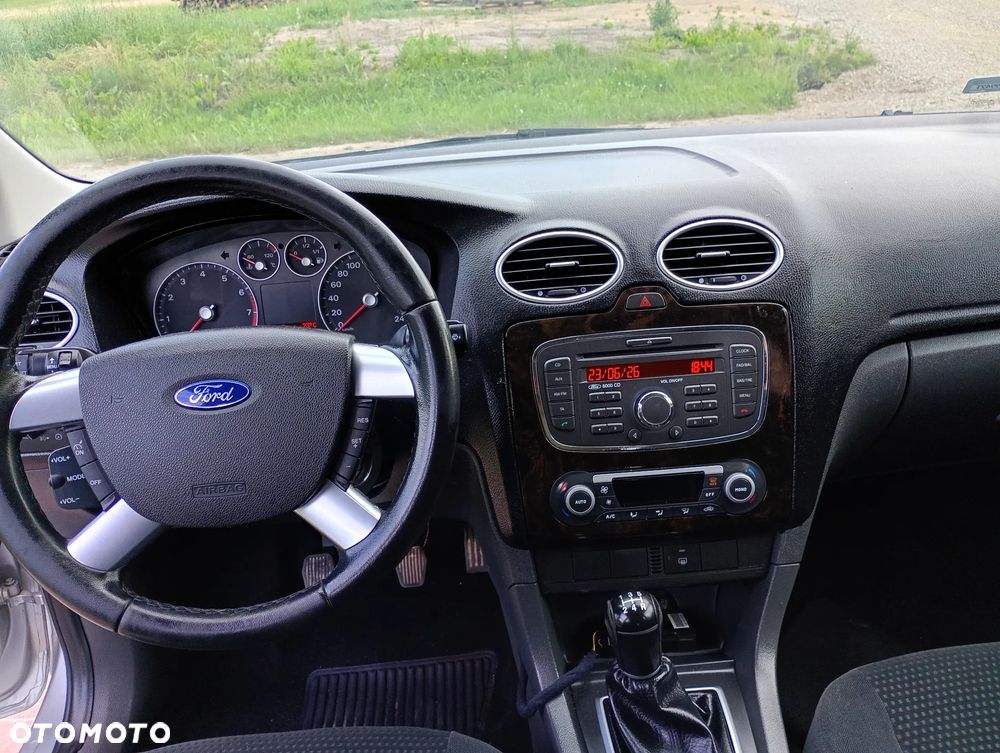 Ford Focus 1.6 Ti-VCT Style - 8