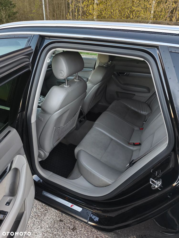 Audi A6 Avant 2.4 - 15