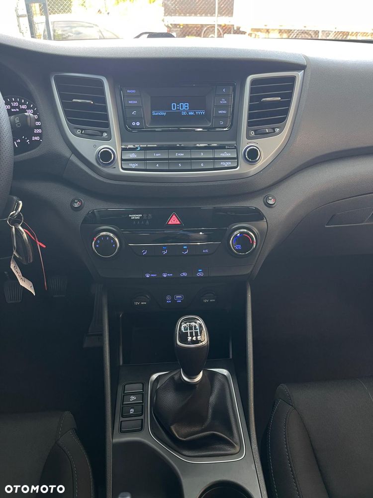 Hyundai Tucson blue 1.6 GDi 2WD Navi - 19
