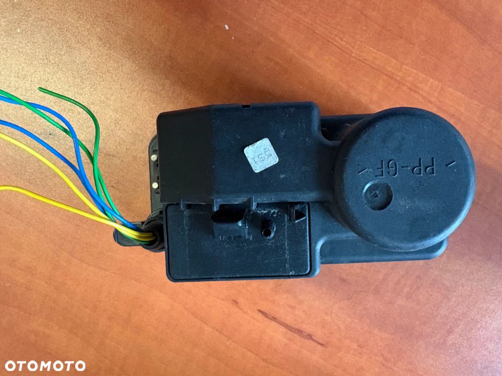 POMPKA CENTRALNEGO ZAMKA MERCEDES W124 1248001348 W201 190 W126 - 3