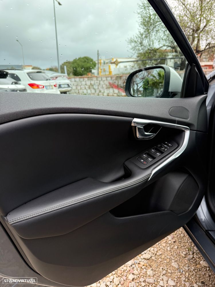 Volvo V40 1.5 T3 Sport Edition R Geartronic - 13